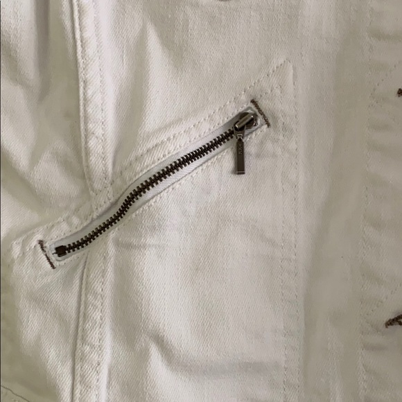 White jean jacket - Picture 2 of 4